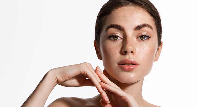 Wimpern-Transplantation in der Türkei